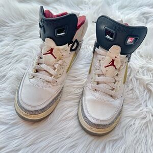Jordan Spiz’ike Kids Sneakers White Black Red Accents 6Y